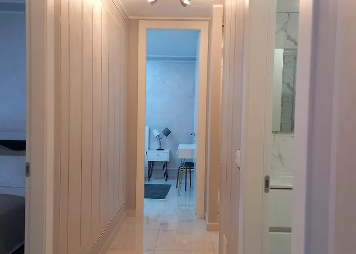 Apartman With Parking Space - 22113 *