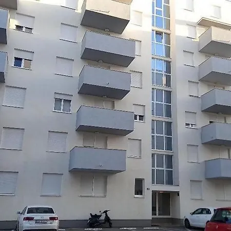 Appartement With Parking Space - 22113 Zadar